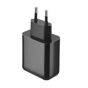 Zwarte WiseQ 45W GaN snellader met 3 poorten geschikt voor Samsung Galaxy schuin weergegeven